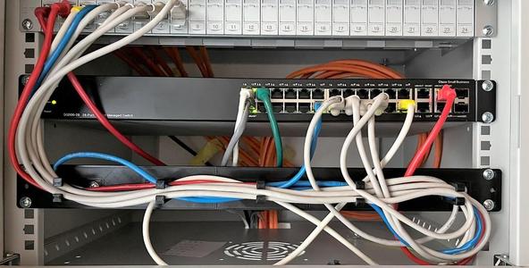 19° Rack Cable Guide