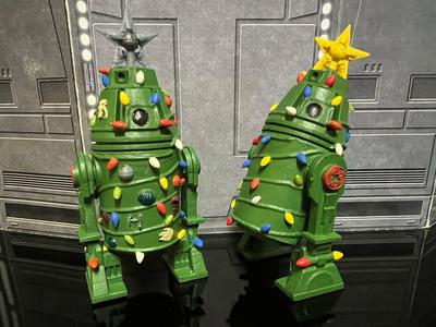 STAR WARS ADVENT CALENDAR 2022 DAY #14 VINTAGE CHRISTMAS TR-33 DROID FIGURE, ORNAMENT. 3.75", 1/18 KENNER, HASBRO