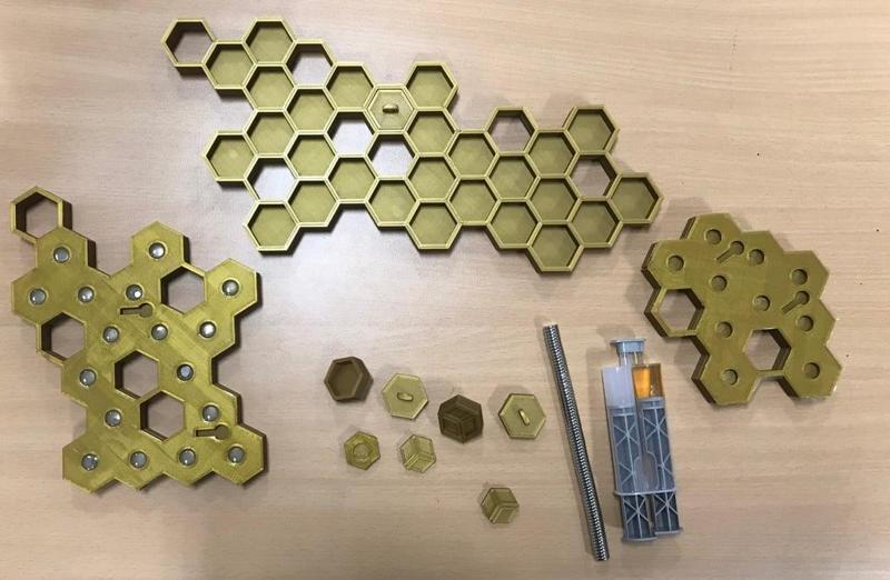 Honeycomb Keychain – Honigwaben Schlüsselanhänger