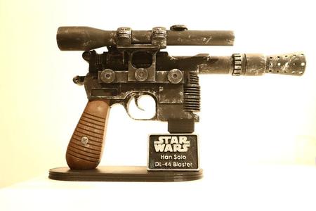 Stand + name tag + skrews for Han Solo Blaster