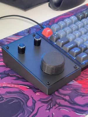 DEEJ volume mixer   