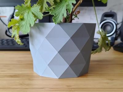 GeoStone Planter Pot