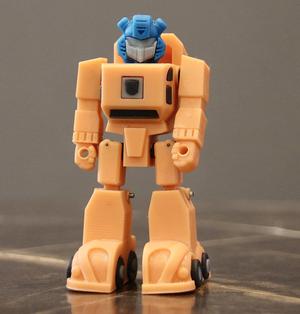 TRANSFORMERS ACTION MASTER STYLE GOLDBUG