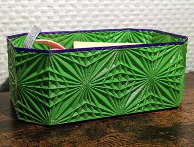 Patterned desk box (vase mode)