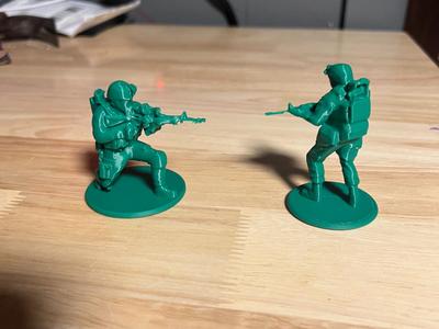 Modern War Little Toy Soldier Crouching