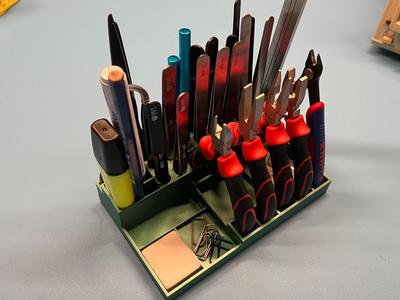 Desk Organiser Pliers / Tweezers