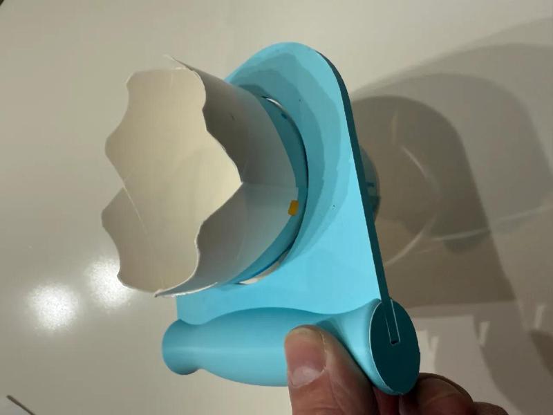 McDonald’s ice cream cup holder. / Uchwyt na kubek loda McDonald’s