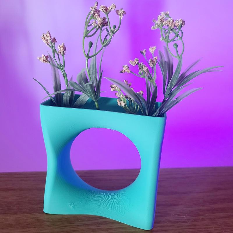 Square Peg Round Hole – Modern Vase