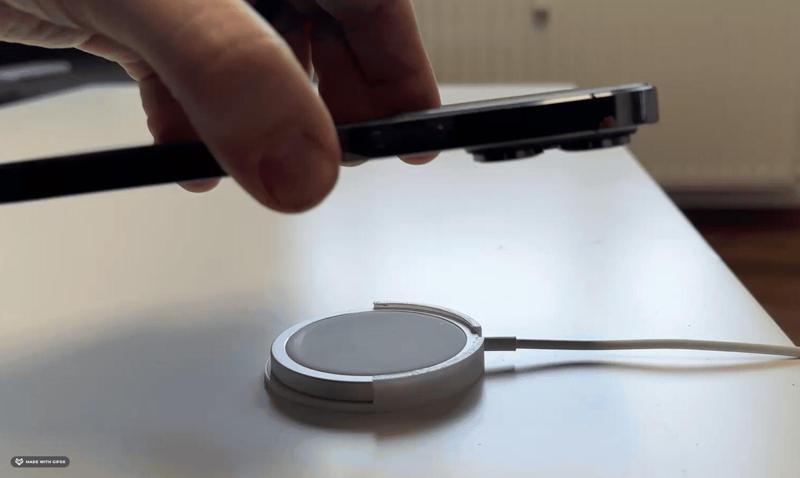 Simple MagSafe Holder