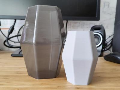 Simple Capsule Vase – Vasemode print