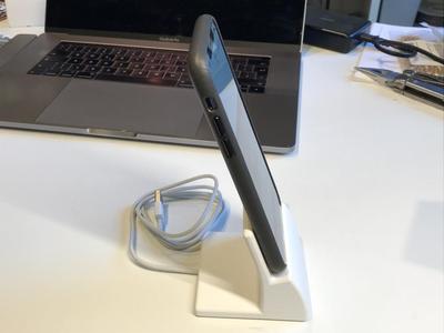 iPhone X Dock