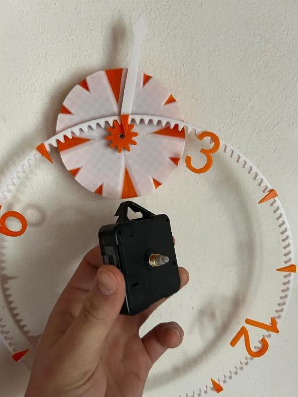 Gravity gear clock