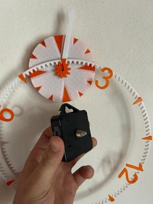 Gravity gear clock