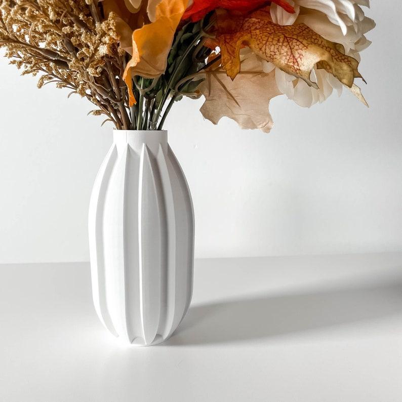 The Akin Vase STL 3D Print File, Digital Download for 3D Printing, Home Decor Vase for Flowers and Plants