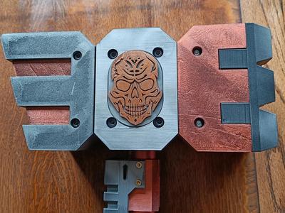 Thunder Hammer – Warhammer 40,000 Cosplay Prop