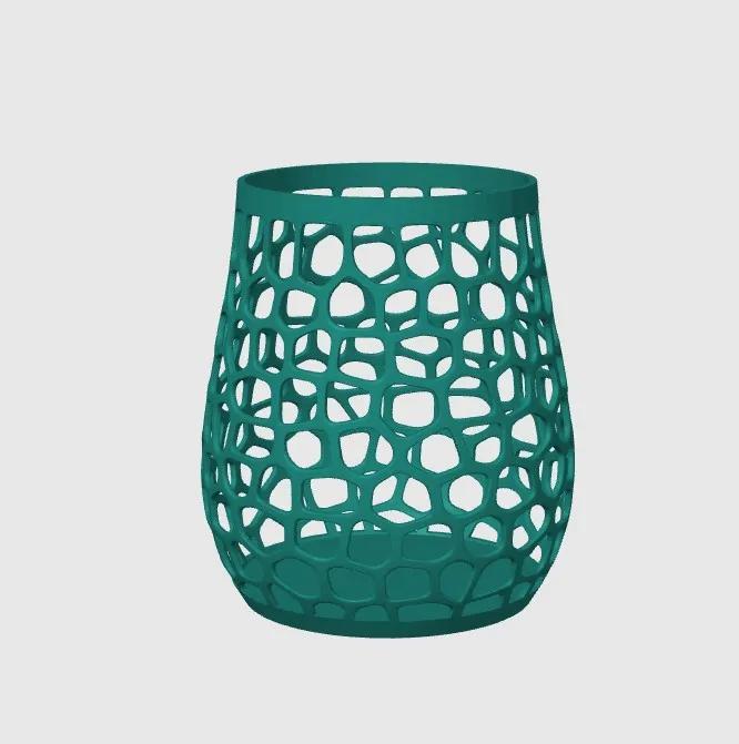 Voroni vase V2