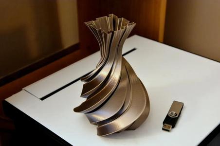 Vase 318v1