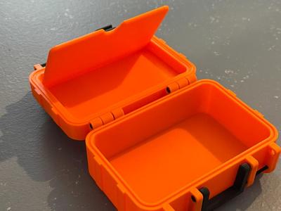 utility case with lid storage