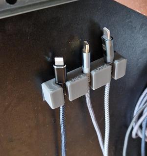 USB-Holder-3x.stl