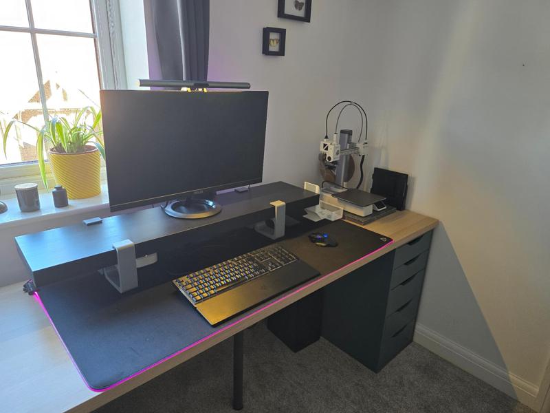 V1 – Ikea Lack Shelf Screen Riser / Monitor Stand