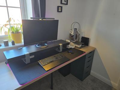 V1 – Ikea Lack Shelf Screen Riser / Monitor Stand