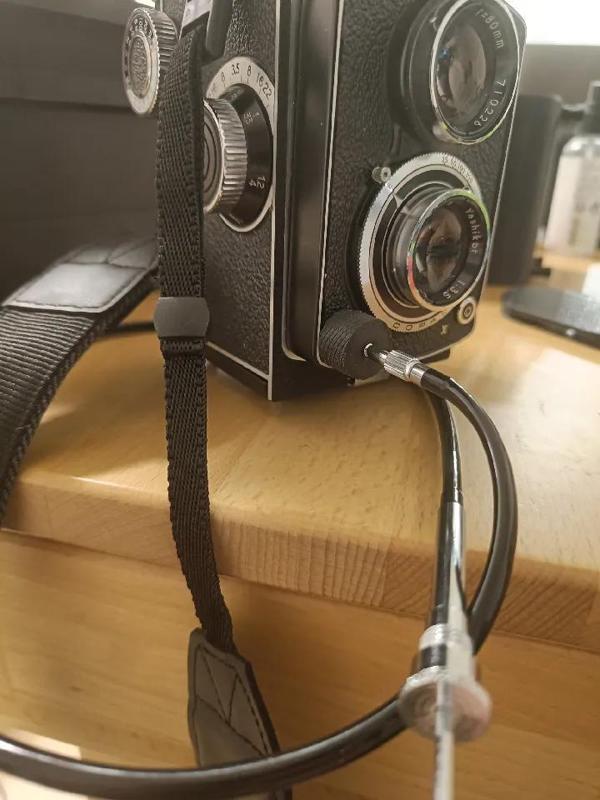 Shutter release cable adapter for various TLR, Nikon and Leica cameras   