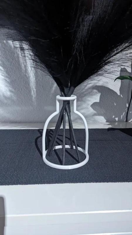 Silhouette Vase