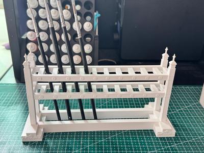 Weapon Rack Shaped Brush Holder Tool Rack