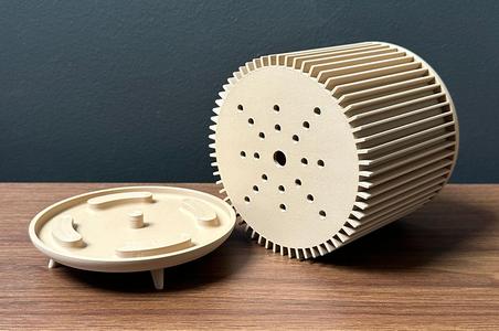 The Nelson – Planter with Legs by LoftedGoods