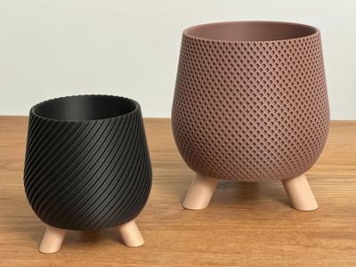 Spiral Planter with Legs