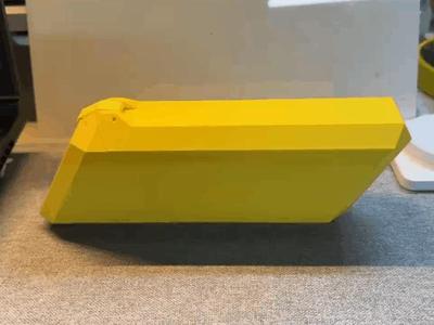 A transformable pen holder that doubles as a pen case [easy to carry]