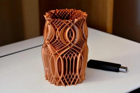 Vase 715