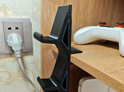 Controller Holder (Universal: for example, Switch, Xbox, PS4 etc.)