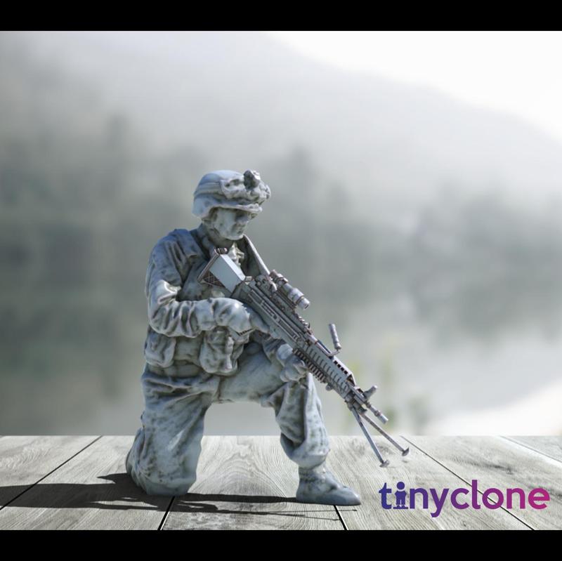 US Marine with light machine gun | USMC
