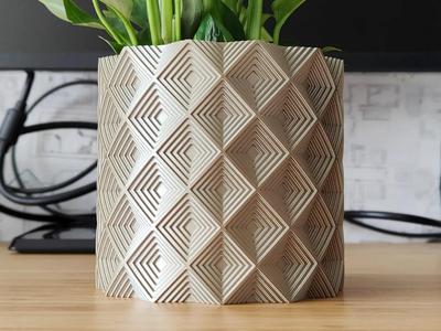 Bismuth Crystal Plant pot and Planter – Vase mode design