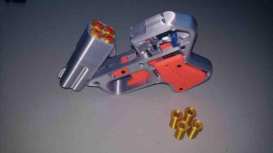 4-BARREL DERRINGER CAP GUN TOY