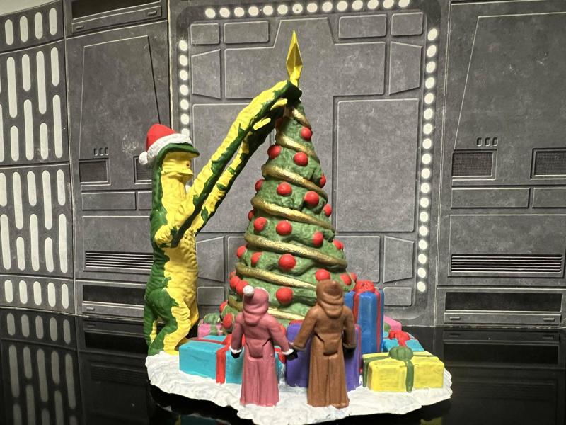 STAR WARS ADVENT CALENDAR 2023 DAY #9 AMANAMAN PUTTING ON THE CHRISTMAS TREE STAR, JAWA LOVE ACTION FIGURE, 3.75", 1/18 KENNER, HASBRO