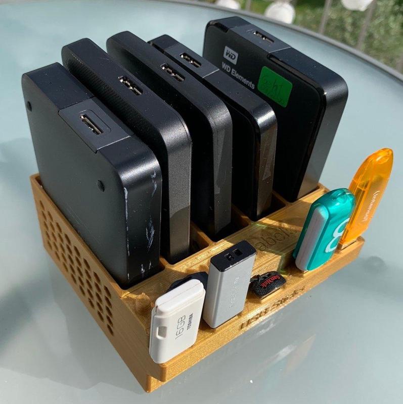 5x External Hard Drive Rack with USB Stick Organizer