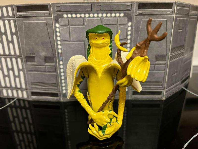 STAR WARS VINTAGE AMANAMAN, BANAMAMAN, BANANA COSTUME HALLOWEEN SPECIAL, CUSTOM UNPRODUCED KENNER, HASBRO ACTION FIGURE, 3.75″, 1/18, 5POA
