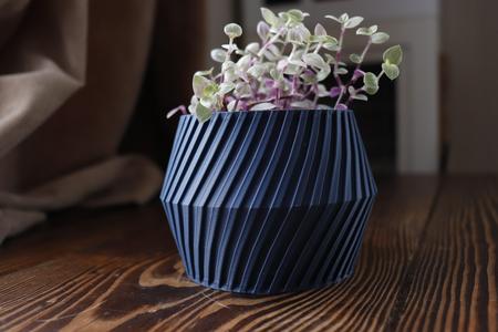 Swirl Planter