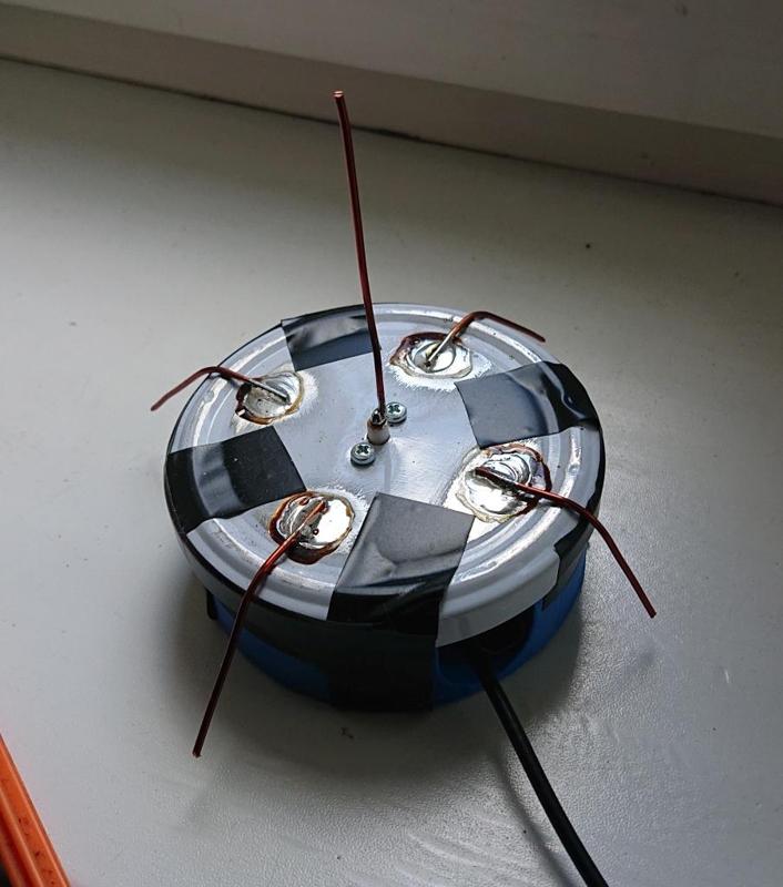 Stand for ADSB antenna made from jar lid