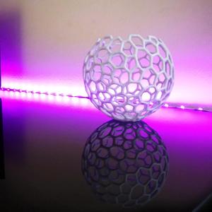 Sphere voronoi vase.