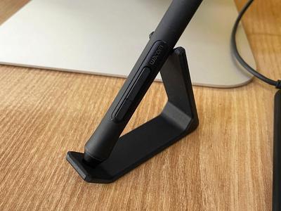 Stylish and Minimalist Pen Holder