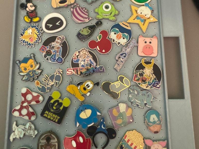 Disney Portable Pin Board With Handle
