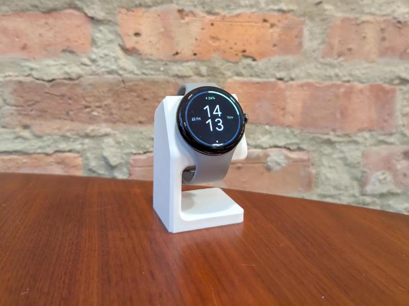 Pixel Watch 2 & 3 Charging Stand - Angled Efficiency   