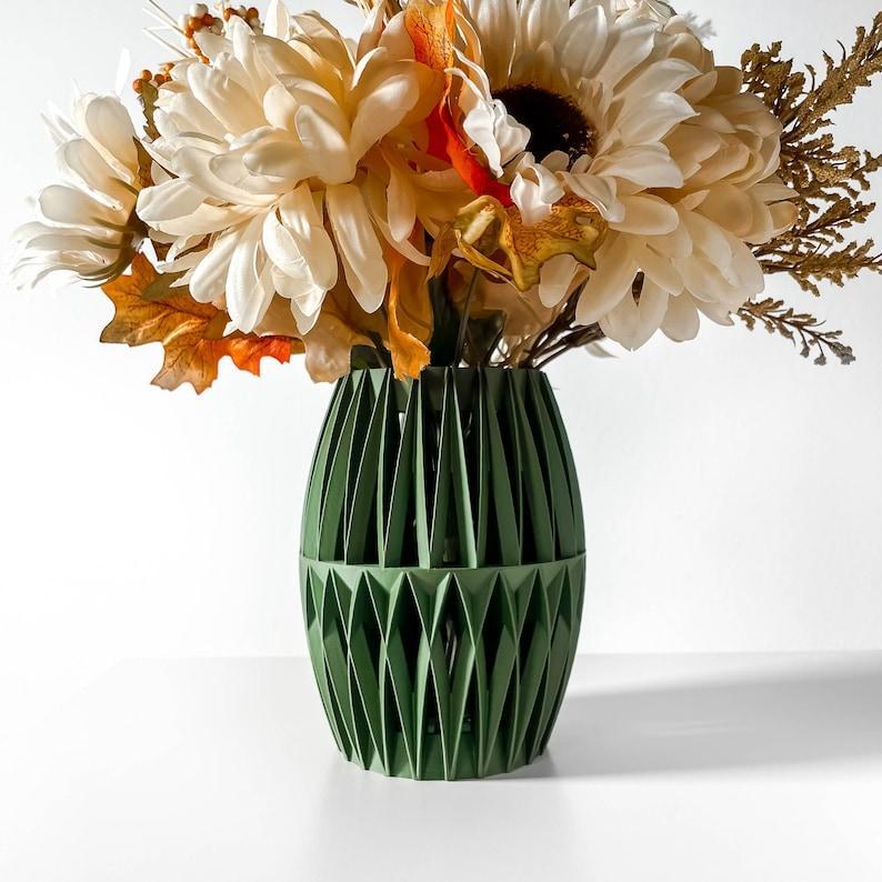 The Reni Vase STL 3D Print File, Digital Download for 3D Printing, Home Decor Vase for Flowers and Plants