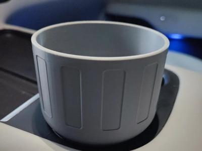 Versatile car storage bin and trash receptacle suitable for most vehicles