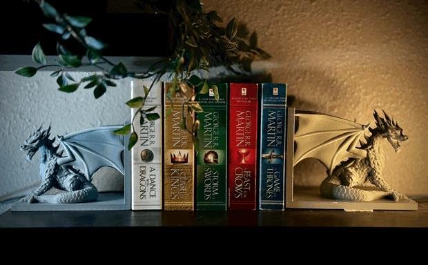 Dragon bookends