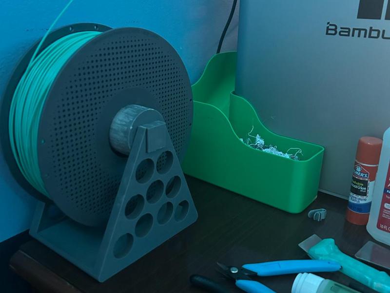 External spool holder