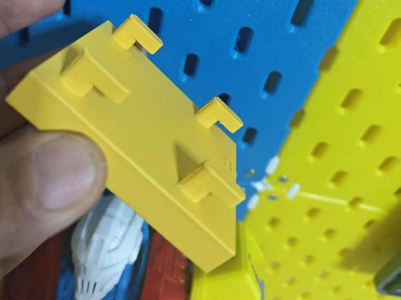Robot Fixture for IKEA Pegboard